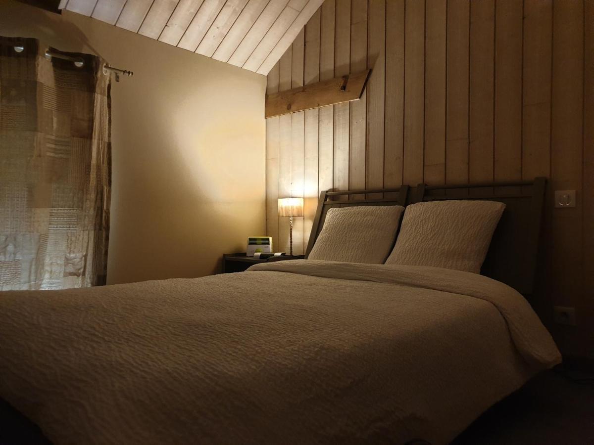 Hotel Logis Relais Des Caillères Saint Pavace Esterno foto