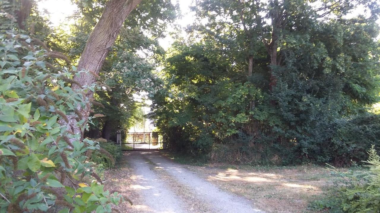 Hotel Logis Relais Des Caillères Saint Pavace Esterno foto